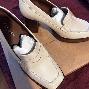Alohas Busy Loafers U.S. 6.5 Eur 37 Ivory